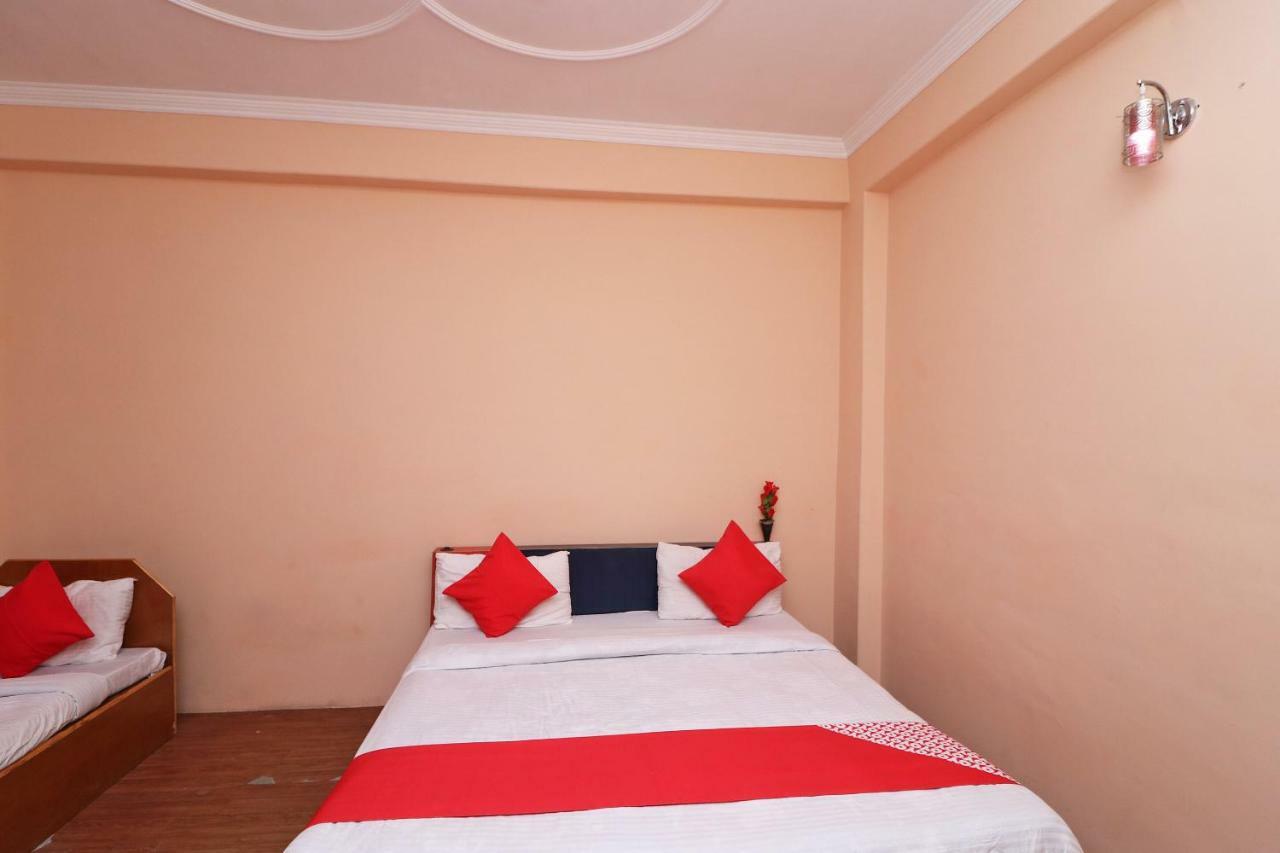 Oyo 30229 Blue Diamond Hotel Kasol Buitenkant foto